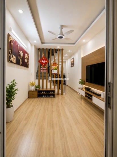 Bán nhà Đại Kim, Hoàng Mai dưới 8.2 tỷ. Thang máy. Ngõ nông cách ô tô 5 nhà.